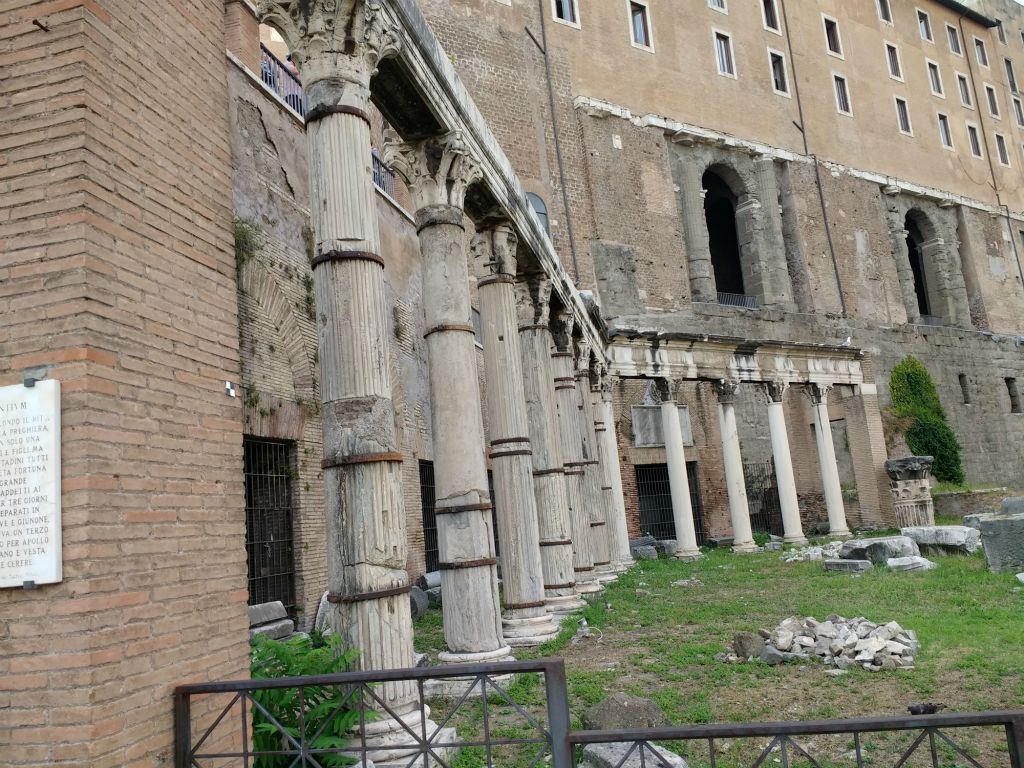 Roman Forum - Portico of the Harmonious gods